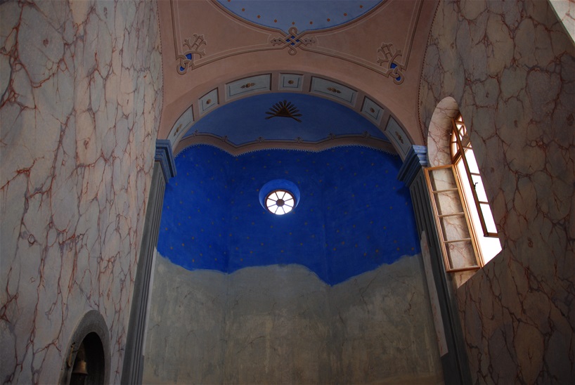 13. Tugonica, kapela sv. Roka   pogled u svetište nakon završetka radova na osliku