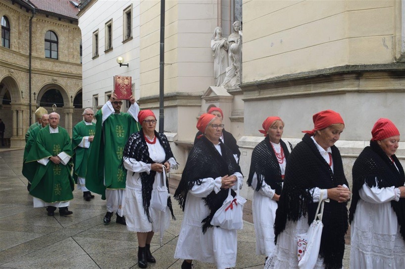 Uvodjenje prec Sestaka u sluzbu 04