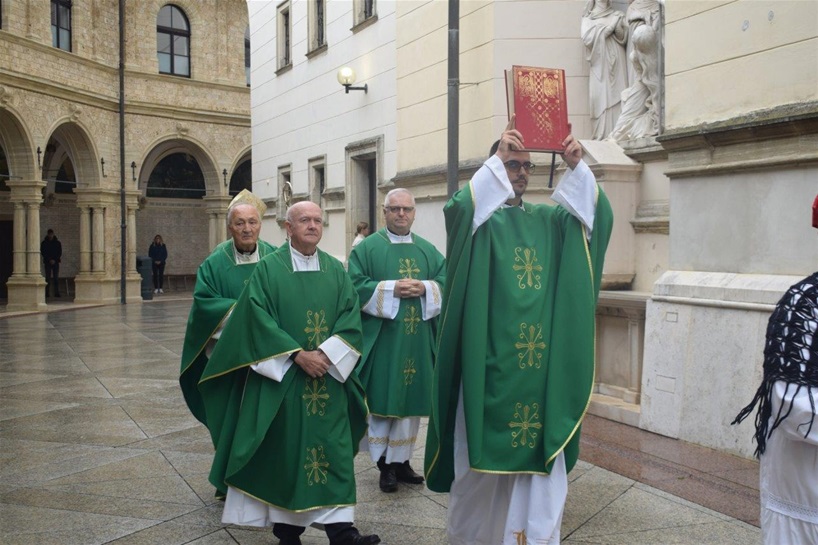 Uvodjenje prec Sestaka u sluzbu 05