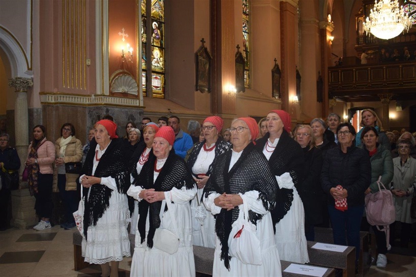 Uvodjenje prec Sestaka u sluzbu 06